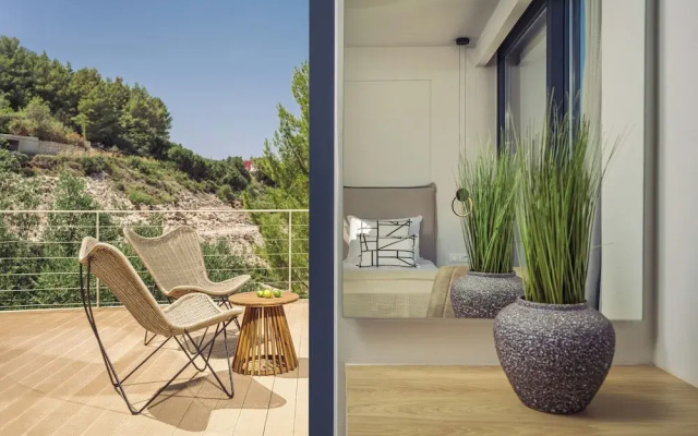 Terra Petra Villa - The Seafront Retreat