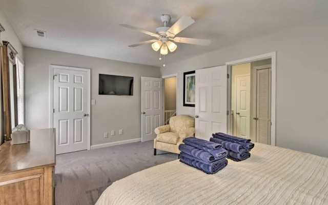 Downtown Southern Pines Townhome With Deck!