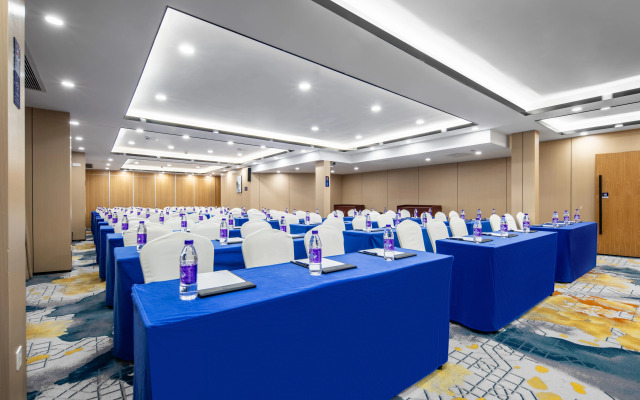 Holiday Inn Express Shenzhen Dongmen by IHG