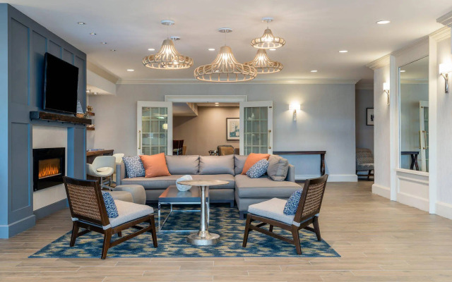 Holiday Inn South Kingstown (Newport Area) by IHG