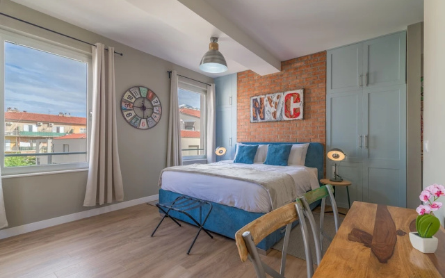 Luxurious Suites Elegance
