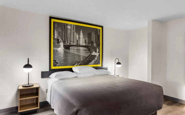 Super 8 by Wyndham Chicago IL