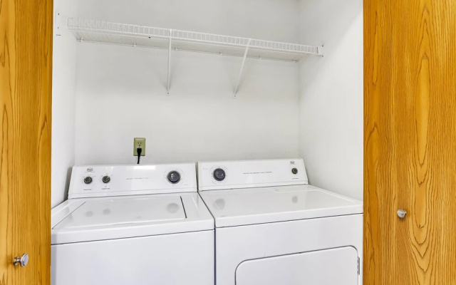 Sunset Terrace 2 Bedroom Condo by RedAwning