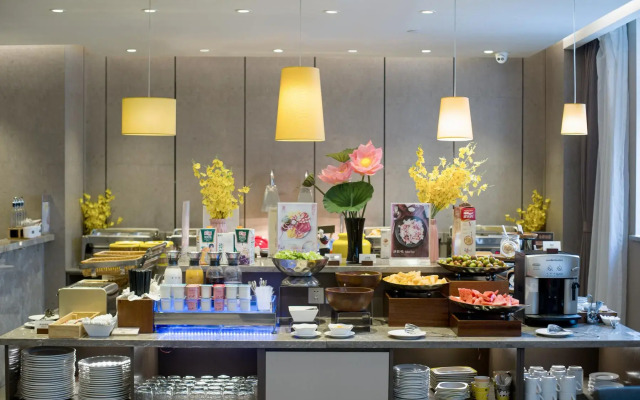 Homeinn Plus Hotel (Changzhou Dinosaur Park Wanda Plaza)