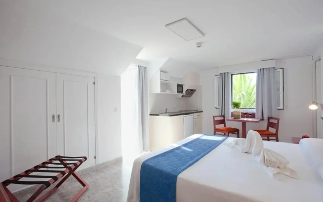 Apartamentos Cala Murada Tennis