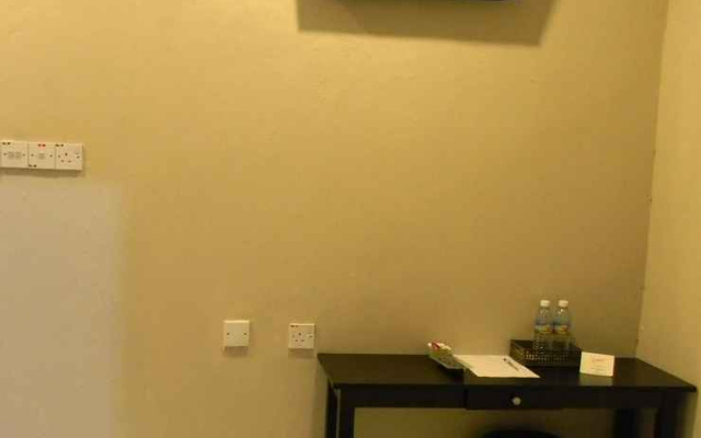 D Hotel Inanam