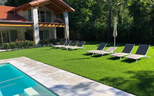 House & Pool