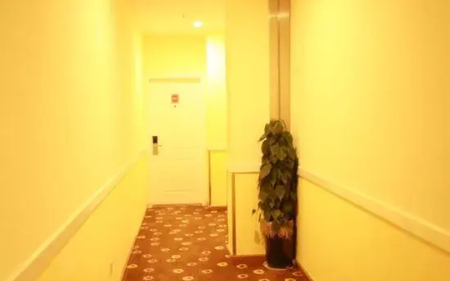 Home Inn (Xuefu Road Subway Station Branch, Nanbu Business District, Ningbo)