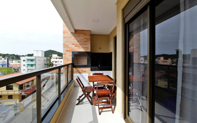 Casa Na Praia De Bombinhas