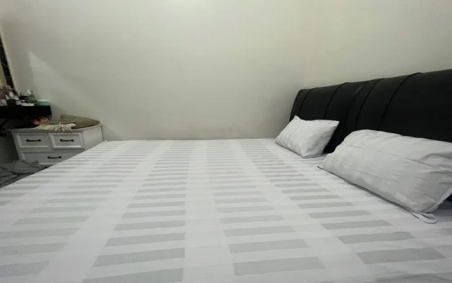 OYO 94015 Kost Alif Near Masjid Jami Nurul Huda