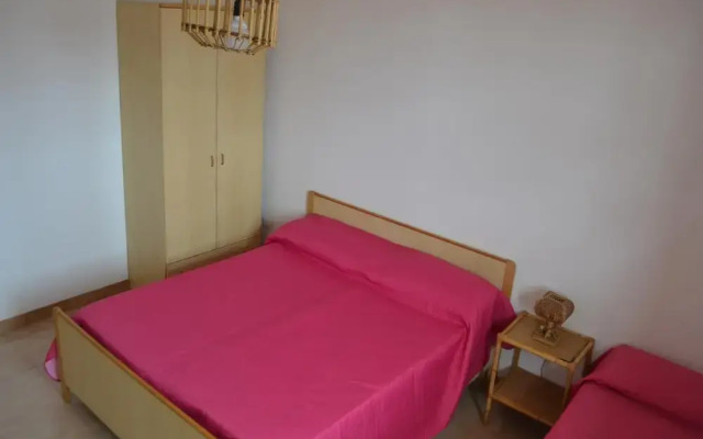 Cosy Apartment Near The Beach With Balcony - Pets Allowed