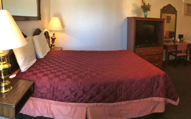 Crystal Palace Inn Brownfield