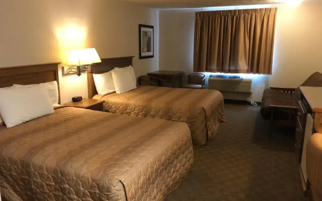 Shenandoah Inn & Suites