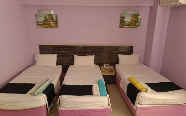 Hole Hotel