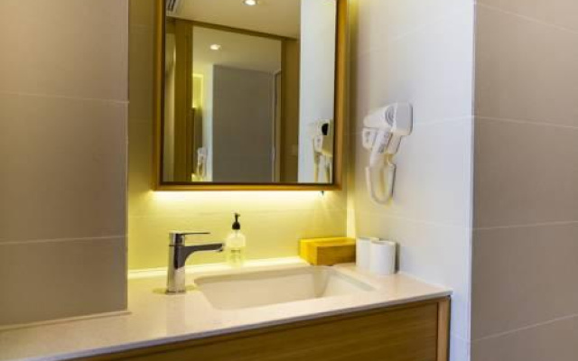 JI Hotel Shanghai Lujiazui