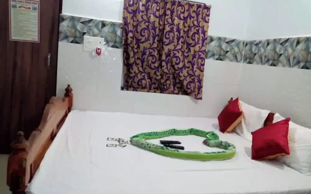 DhamStay Hotel Pranab Sadan Near Beach