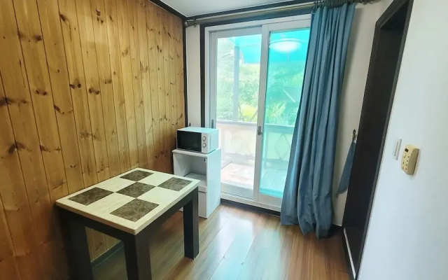 Gapeong Eoneunal Spa Pet Pension