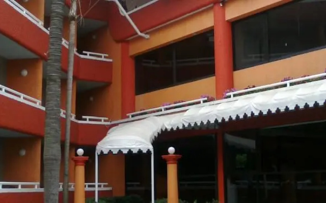 Hotel del Real del Sol