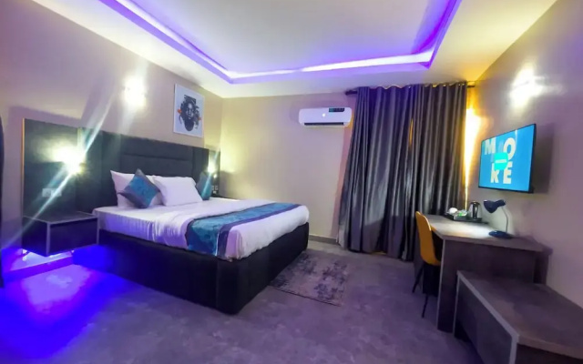 154 Apartment & Hotels