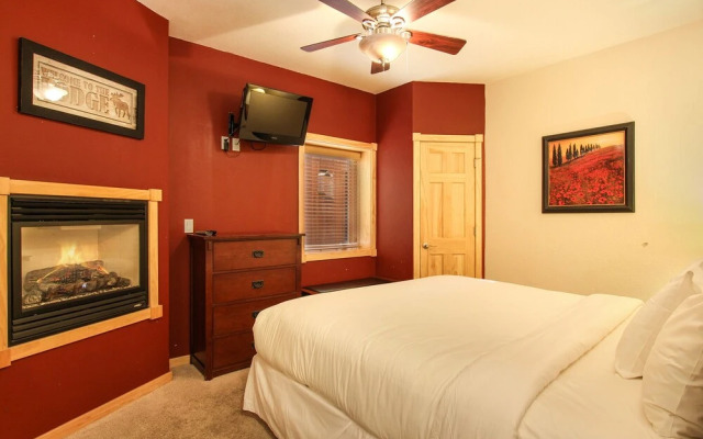 Macgregor Mountain 27c 1 Bedroom Condo by RedAwning
