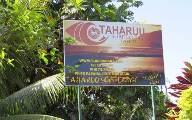 Отель Taharuu Surf Lodge вид на фасад