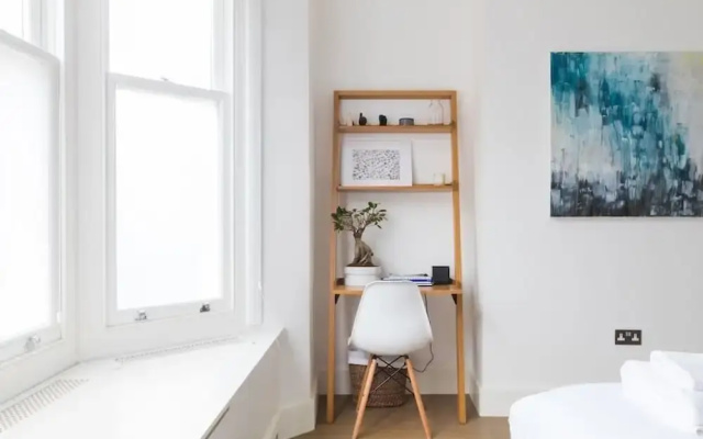 Modern stylish and luxurious 1 bed flat