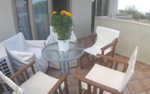 Arapakis Apartment