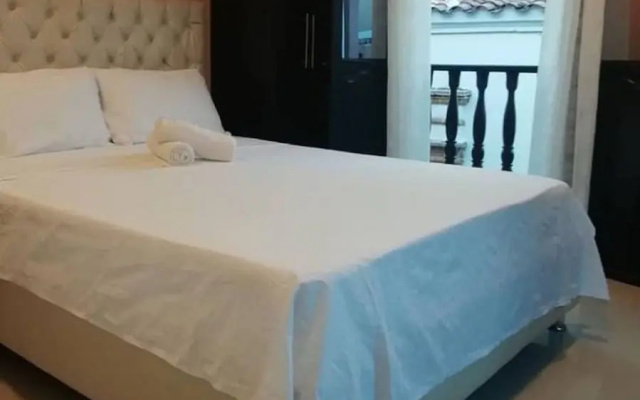 CL-7 Habitación con balcón  en Getsemaní