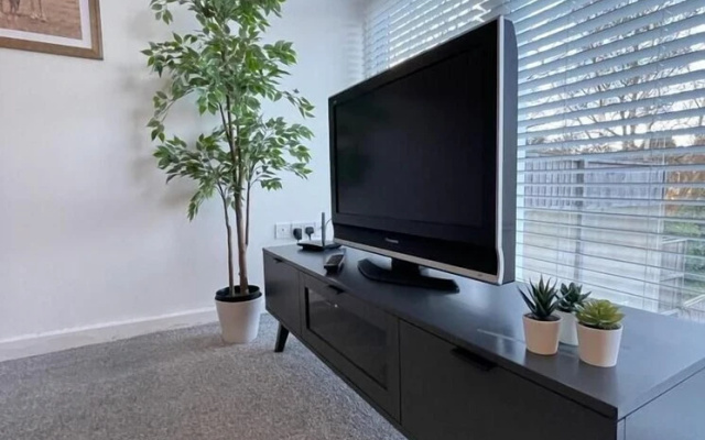 Harborne Park Road by JLJ Apartments