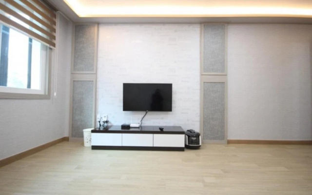 Boryeong The Daecheon Story Pension