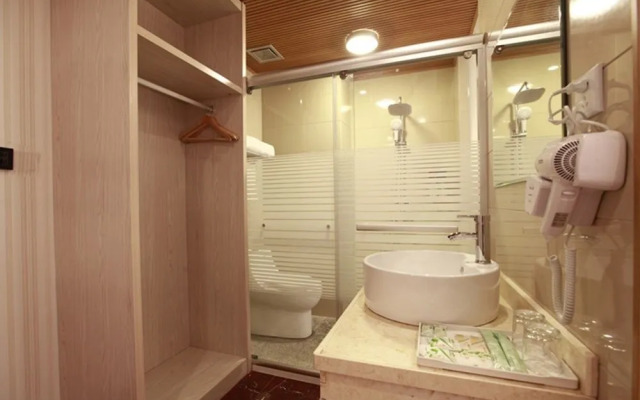 Xiamen Donghu Star Hotel