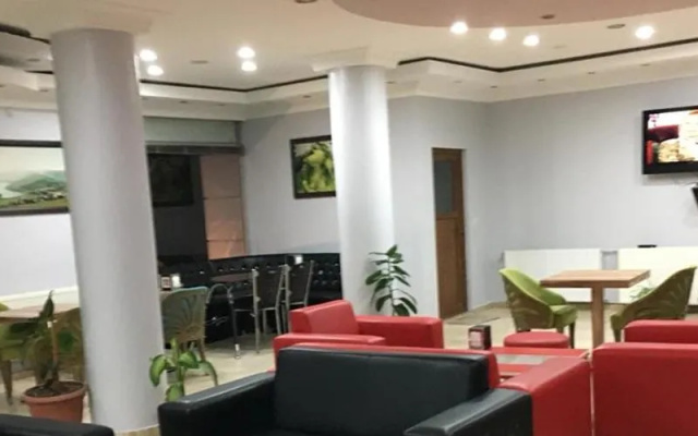 Neu Grand Hotel