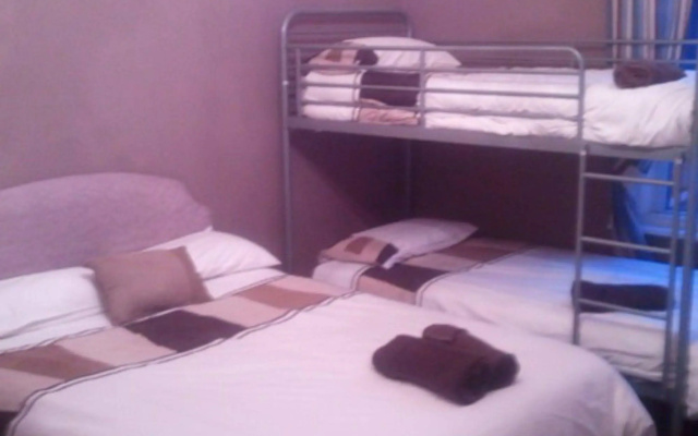 OYO Hotel 33
