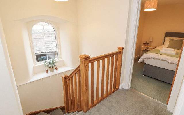 1 Brookside