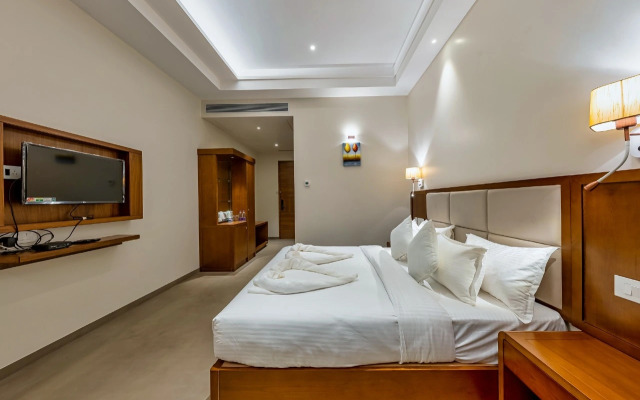 Grand Regal, Islampur