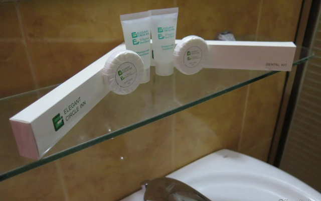 Elegant Circle Inn