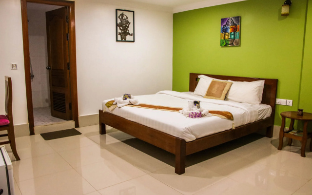 The Golden Gecko Villa