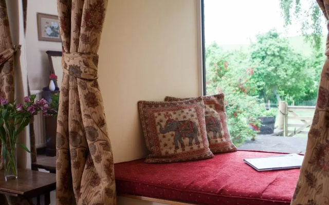 The Coach House - Guest House