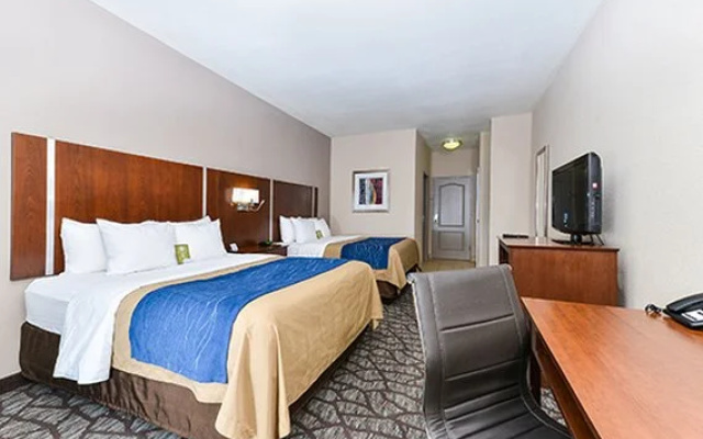 Comfort Inn & Suites
