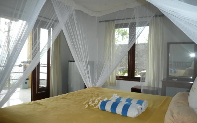 Paradise Palm Beach Bungalows