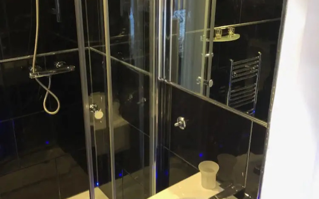 Bournemouth Holiday Let With Hot Tub & Sauna