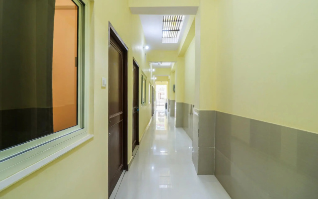 OYO 45428 MG Residency