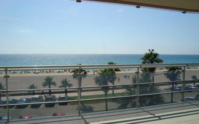 Apartamentos Papa Luna 3000