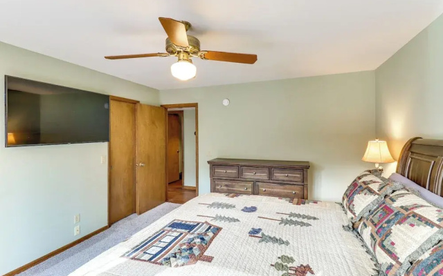 Golf, Hike, Explore! Family-friendly Pinetop Haven