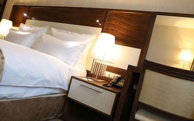 Boutique Bristol Hotel