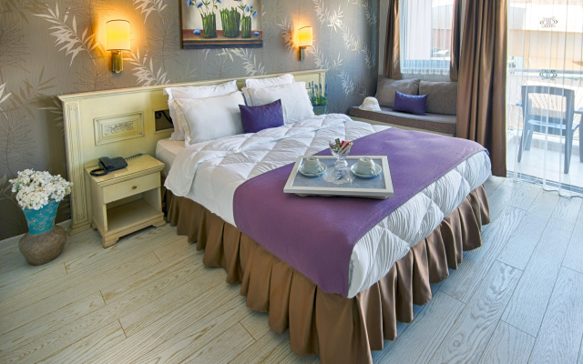 Romance Beach Hotel