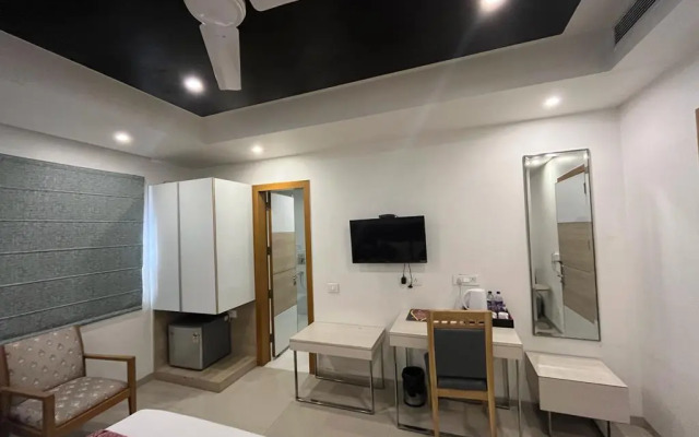 Iris Park Hotel