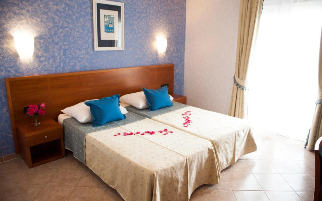 Hotel Zlatni Lav