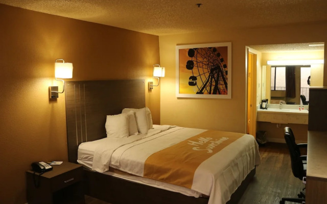 Days Inn Fresno South