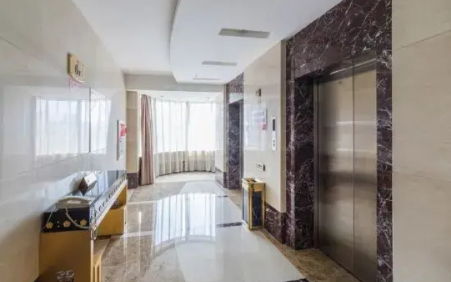 Sunshine Hotel